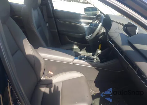 2019 Mazda Mazda3 Preferred Package из США, поврежденный, VIN 3MZBPADL5KM107878